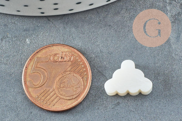 Pendentif nuage nacre blanche, pendentif coquillage, coquillage blanc,coquillage naturel, 15mm, x1 (G1973)