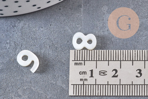 Pendentif numéro nacre naturelle blanche numéro 10mm, x1 (G10835)