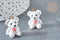 Pendentif ourson laiton résine blanche 21mm, pendentif laiton jouet, bijou d'enfance, x1 (G7363)