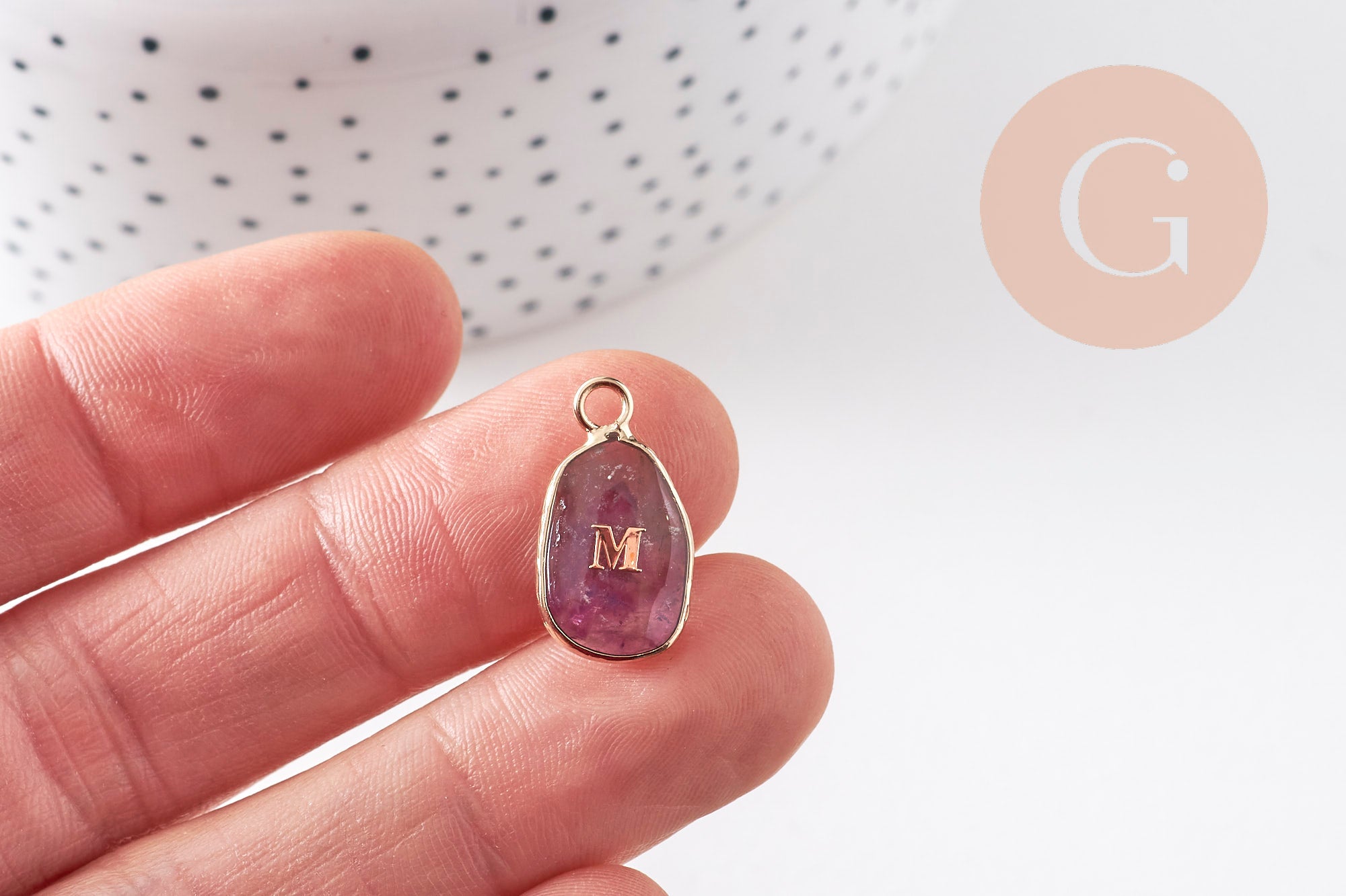 Pendentif ovale pierre naturelle Initiale 20mm, x1 (G10945)