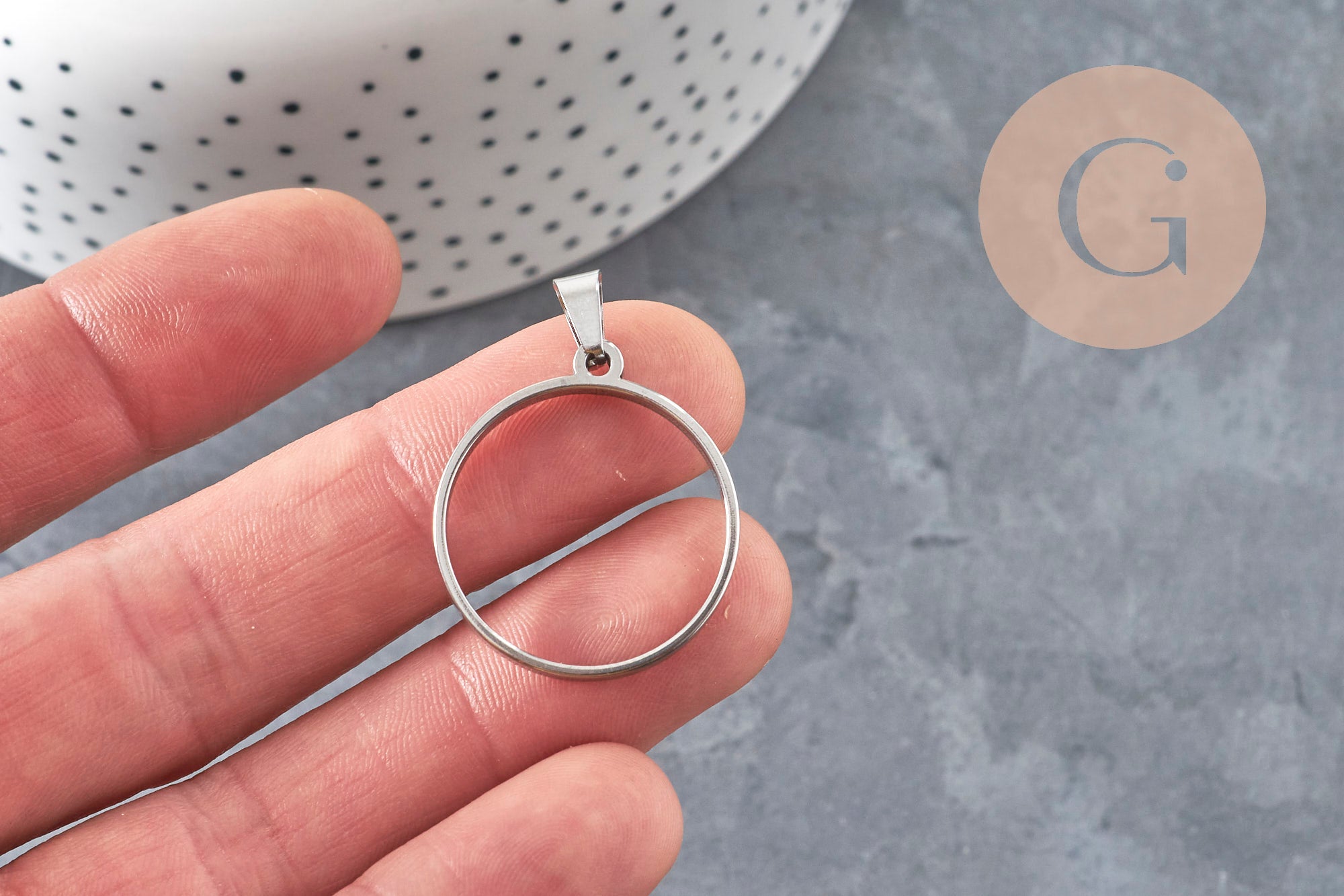 Stainless steel 304 round flat pendant with open back, platinum colored, 28mm, x1 (G11187)