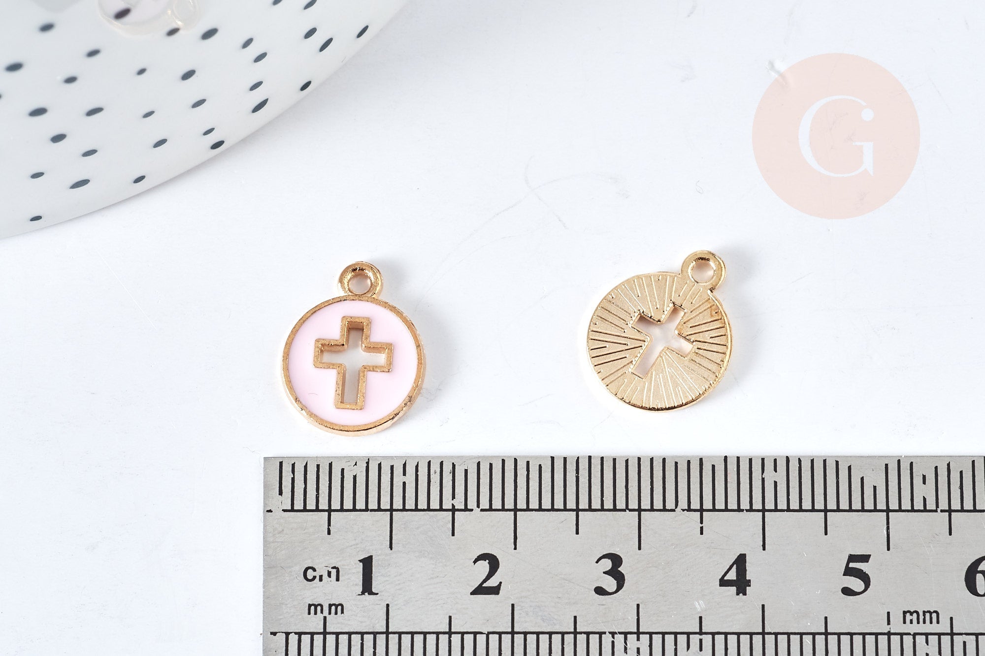 Pendentif rond croix zamac doré émail rose 15mm,pendentif doré pour création de bijoux, x5 (G8417)