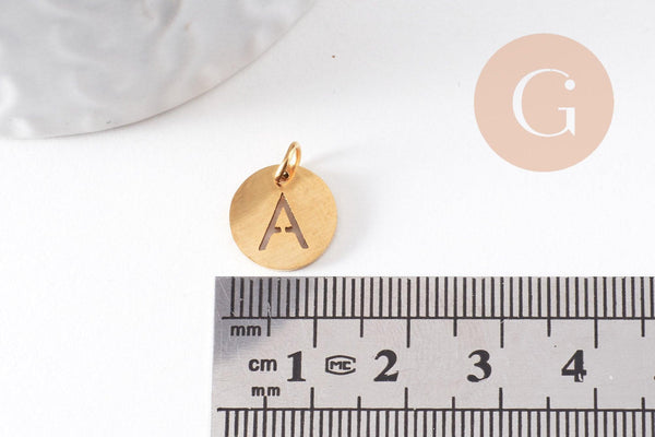 Pendentif rond lettre initiale acier doré sans nickel 12mm, x1 (G4786)