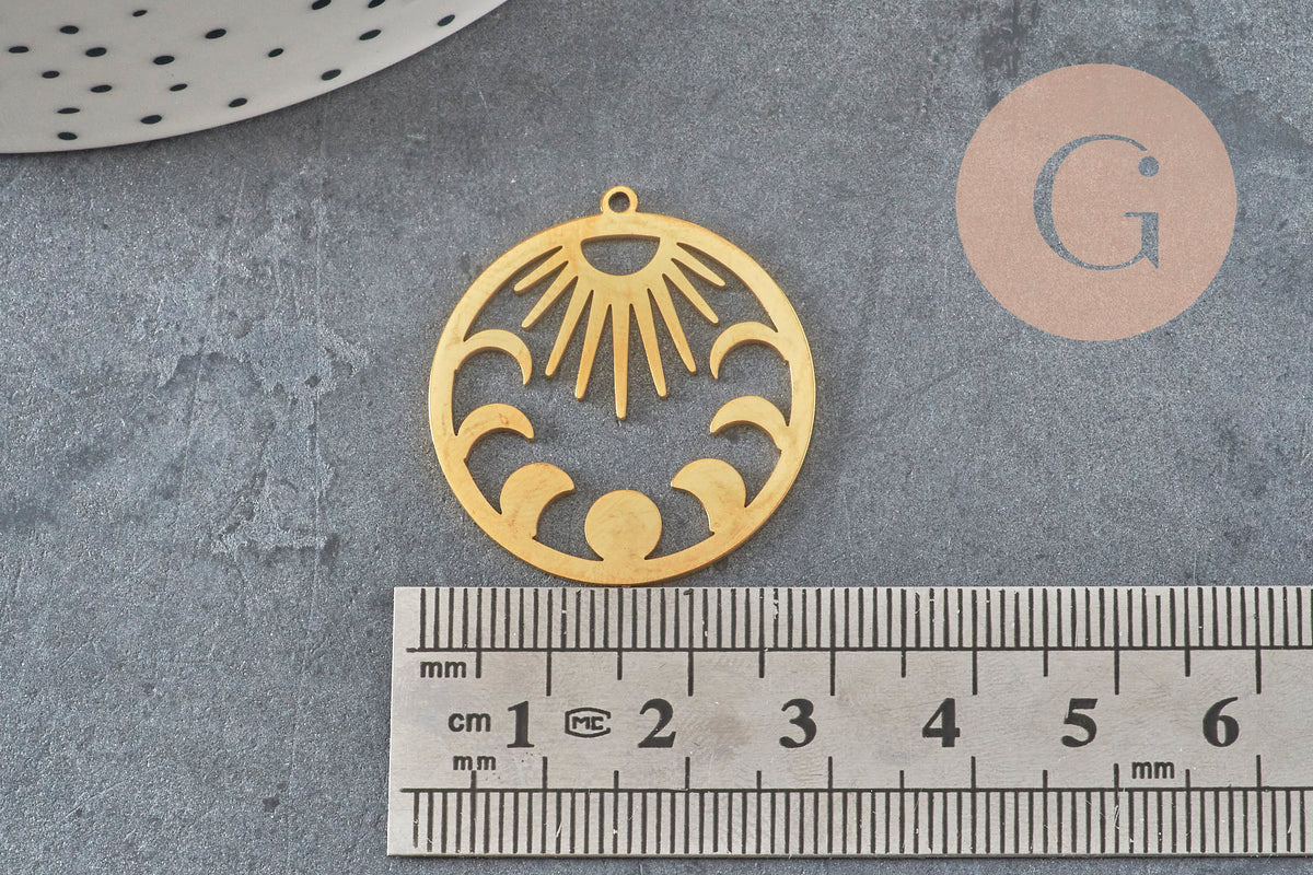 Pendentif rond lune et soleil acier 304 inoxydable doré 30mm, x1 (G6165)-Breloques et pendentifs-Gingerlily Perles