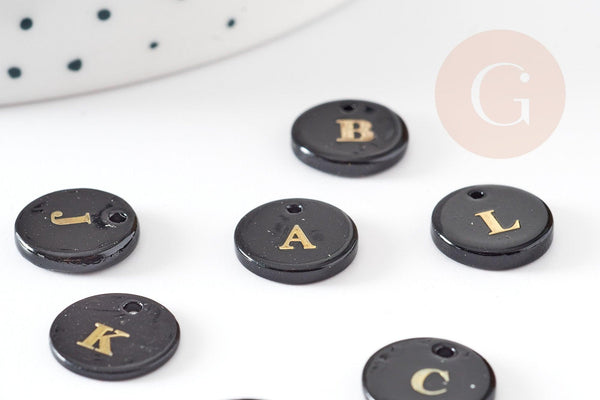 Pendentif rond nacre noire lettre, coquillage noir, pendentif initiale percé, 11mm, x1 (G0102)