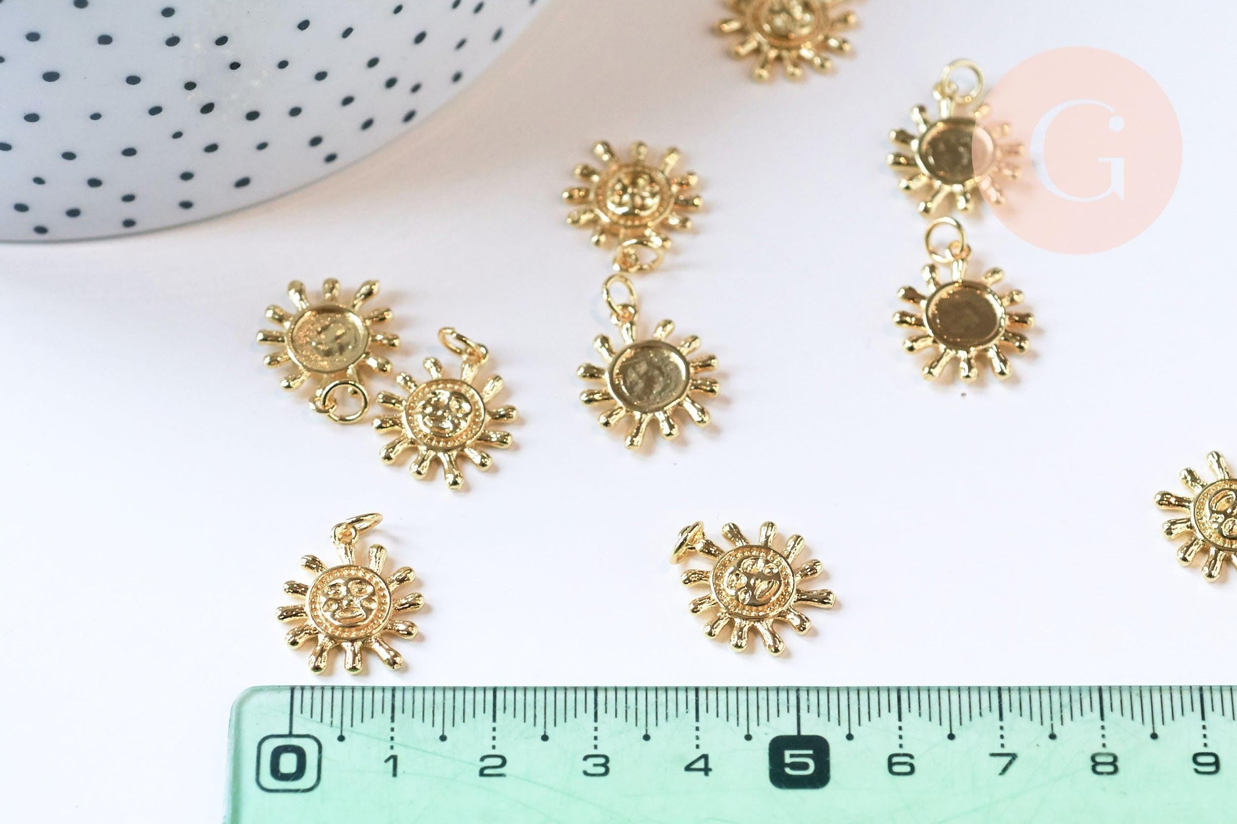 Pendentif soleil laiton doré 18k 16.5, pendentif en cristal pour création bijoux porte bonheur pour femme, x1 (G6238)