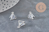 Trois pendentifs triangles 11mm en cristal zircon et zamac argenté.