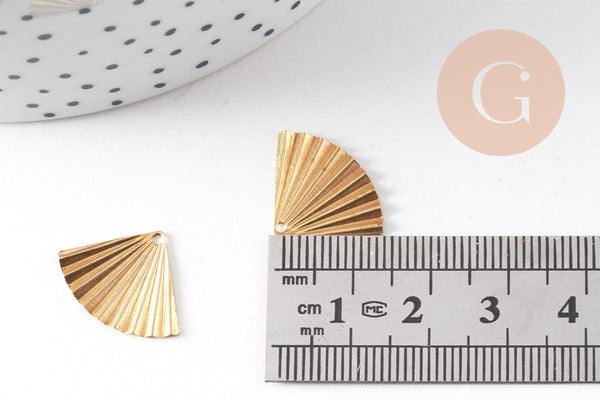 Pendentif triangle éventail plié laiton brut, apprêt doré, sans nickel, Pendentif doré,19mm, x5 (G0115)