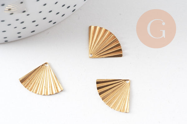 Pendentif triangle éventail plié laiton brut, apprêt doré, sans nickel, Pendentif doré,19mm, x5 (G0115)