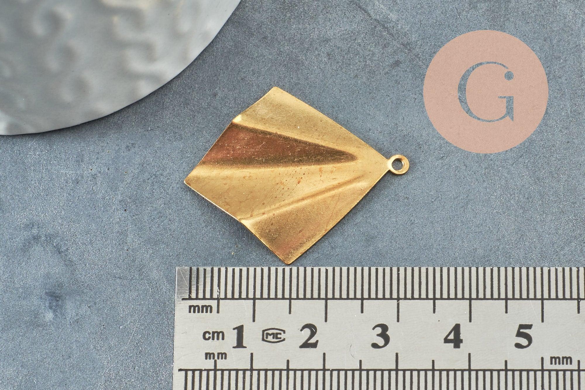Pendentif triangle éventail plié laiton brut, apprêt doré, sans nickel, Pendentif doré,laiton brut,32mm, X2 (G0111)