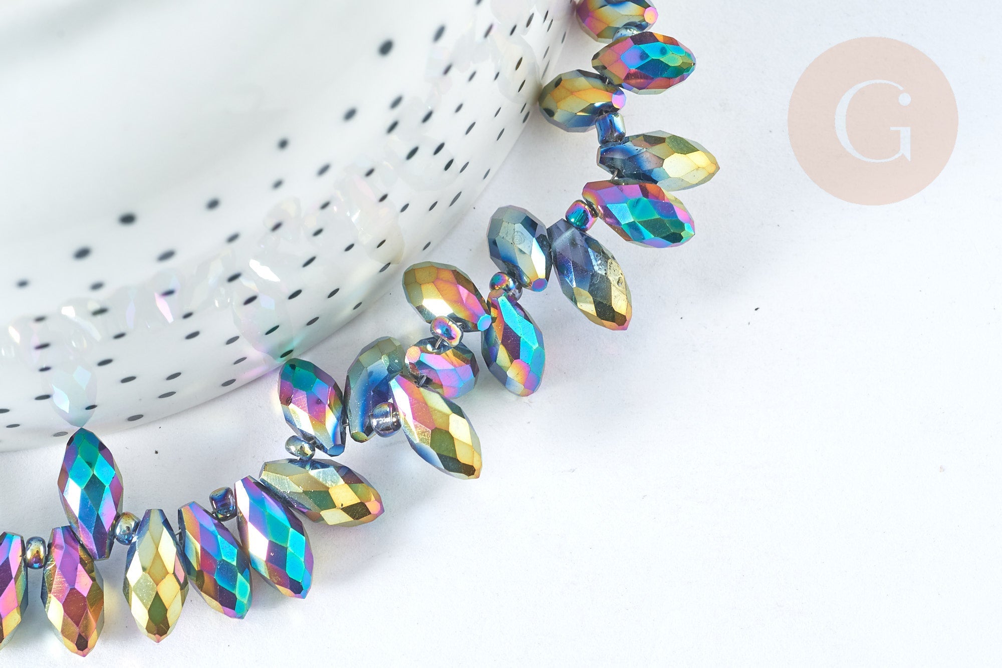Perle Goutte hématite de synthèse 13x6mm, x1 fil de 41cm (G7405)