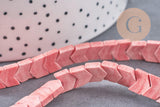 Perle agate naturelle teintée corail rouge forme V 8mm, pierre naturelle, fil de 38cm, x1 (G7068)