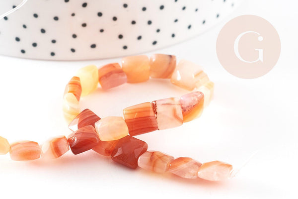 Perle carrée en agate naturelle orange, 8-8.5mm, fil de 20cm, x1 (G5879)