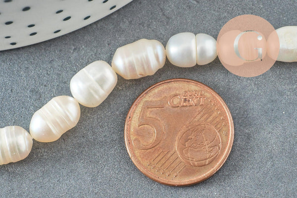 Perle naturelle blanche ovale eau douce 8.5-12mm, perle de culture percée ,fil de 35cm, x1 G9581