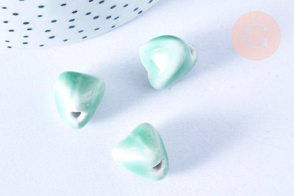 Perle porcelaine triangle verte 15mm, x10 (G5389)
