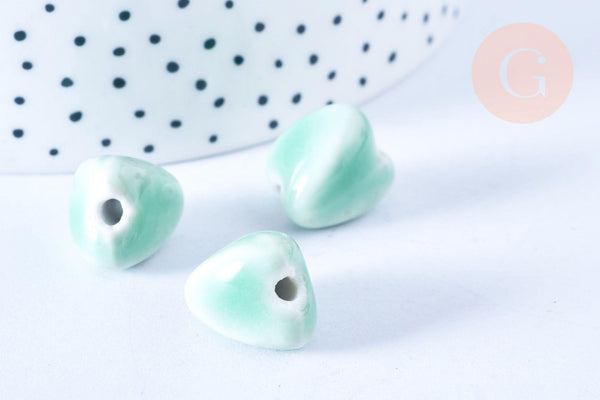 Perle porcelaine triangle verte 15mm, x10 (G5389)