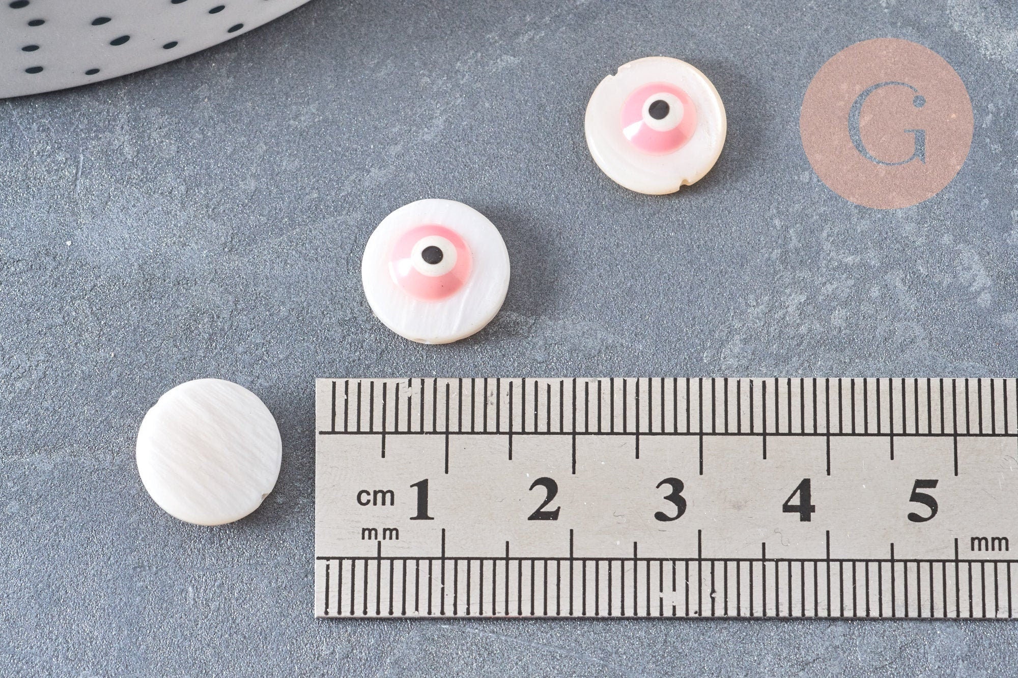 Perle ronde nacre naturelle oeil protecteur émail rose 12mm, le fil de 39.5cm, x1 (G6834)