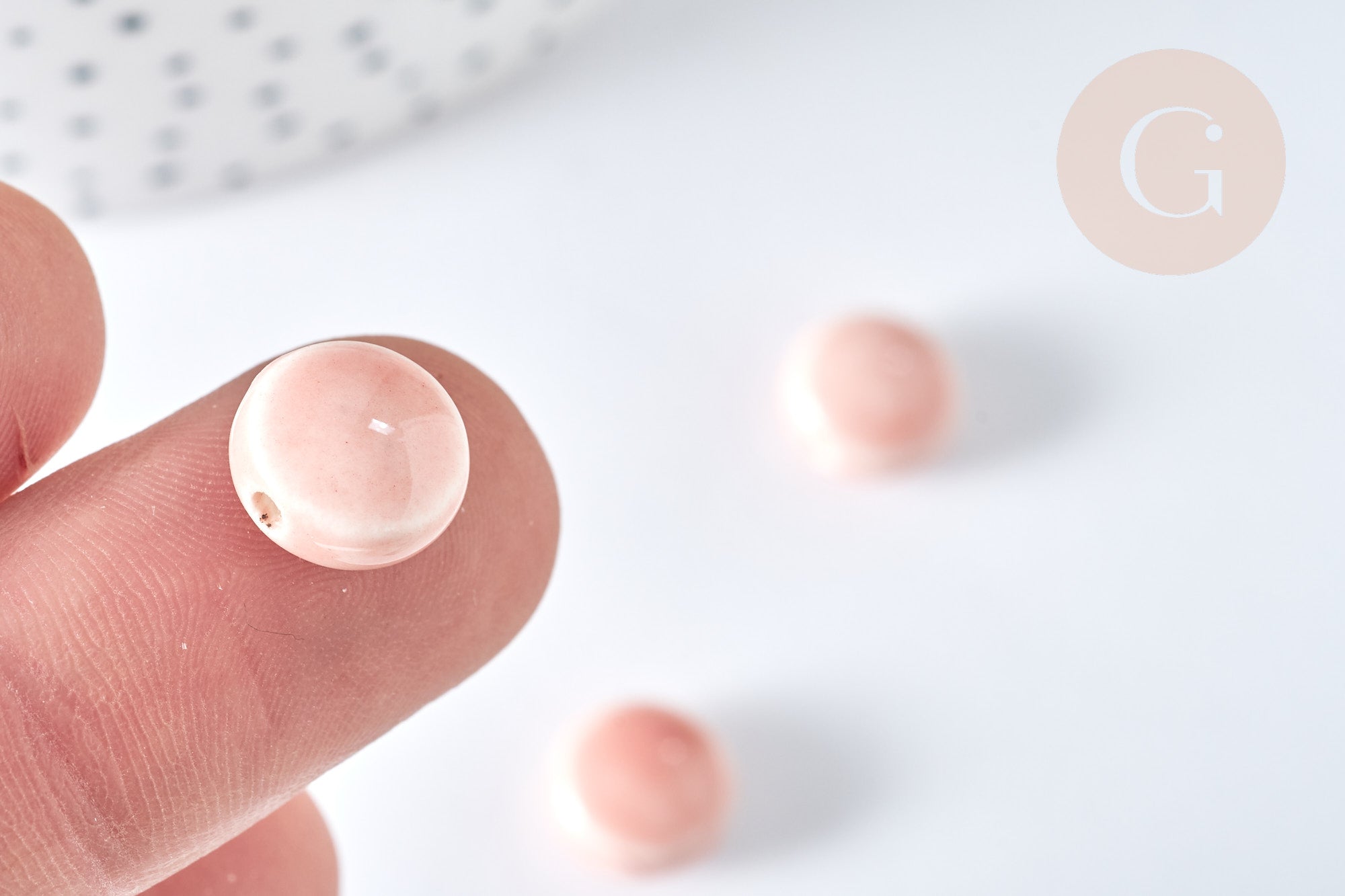 Perles Rondes plates porcelaine émaillée rose pastel 11mm, bijou céramique, x10 (G7442)