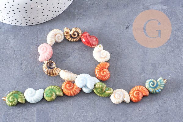 Perles coquillage escargot porcelaine multicolore 20.5mm, x1 fil de 35cm (G10325)