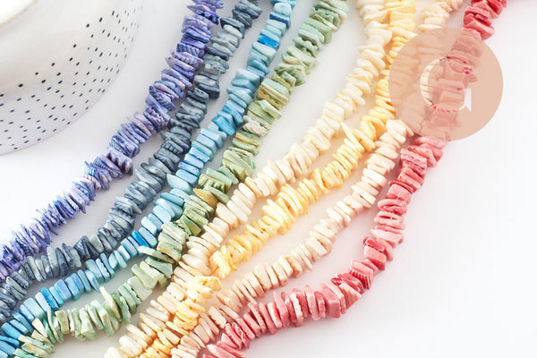 Perles coquillage naturel coloré 10-20mm, chips coquillages,perle coquillage, fil de 38cm, x1 (G4074)