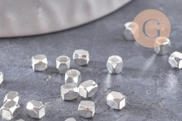 Perles intercalaires facettées laiton argenté ou doré, 3x3mm, x50 (G9906)