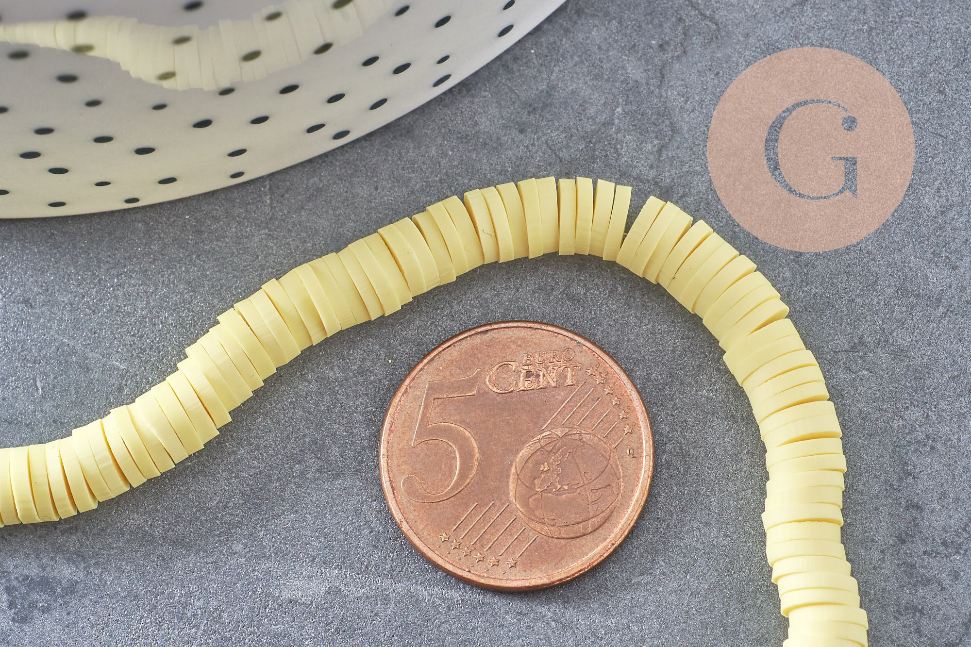 Perles polymère jaune heishi 6mm, fil de 40cm, x1 (G0769)