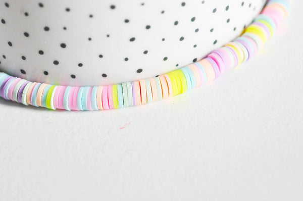 Perles polymère multicolore pastel heishi 6mm, Perles plastique, perle heishi,perle disque,6mm,le fil de 320 perles G3605
