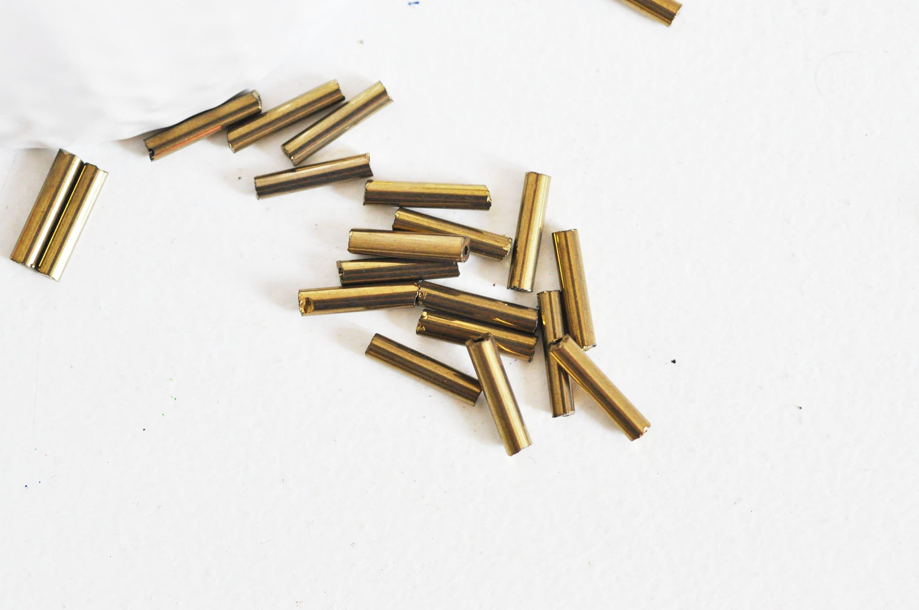 Perles rocaille Tube, verre doré métallisé, long tube,perle tube verre, perle or,12mm x 2mm, x 10gr G3416