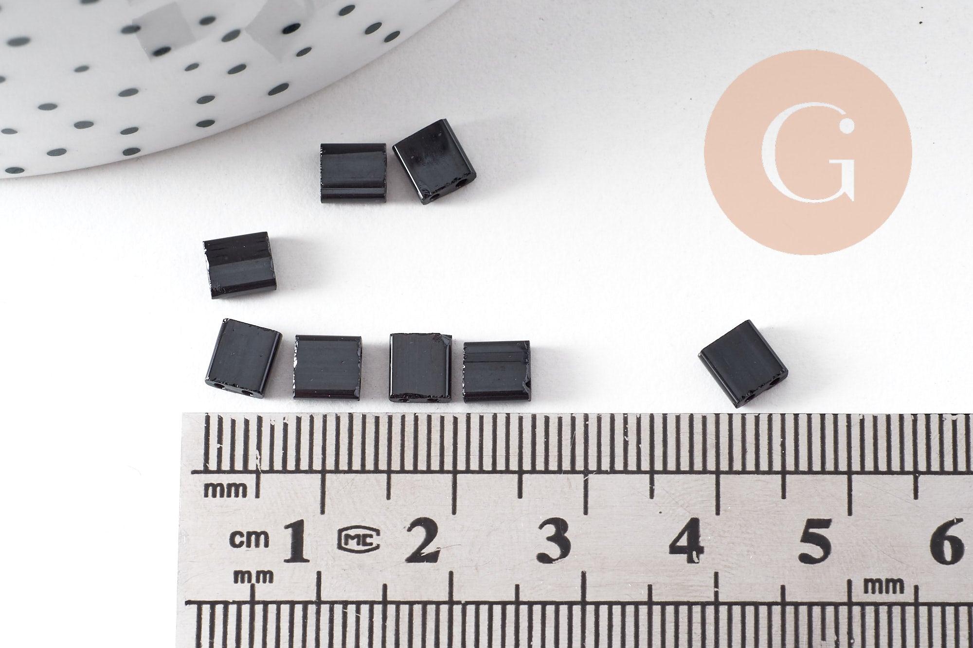 perles rocaille carré noir opaque façon tila 4.5mm/2 trous, x50 (4.8GR) (G5479)