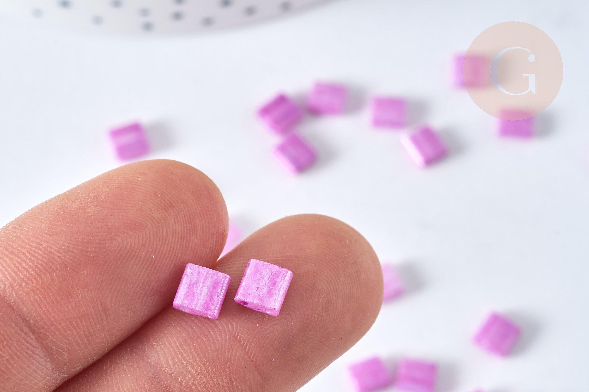 Perles rocailles carrées en verre rose lila 4.5mm 2 trous x 50 (G7484)