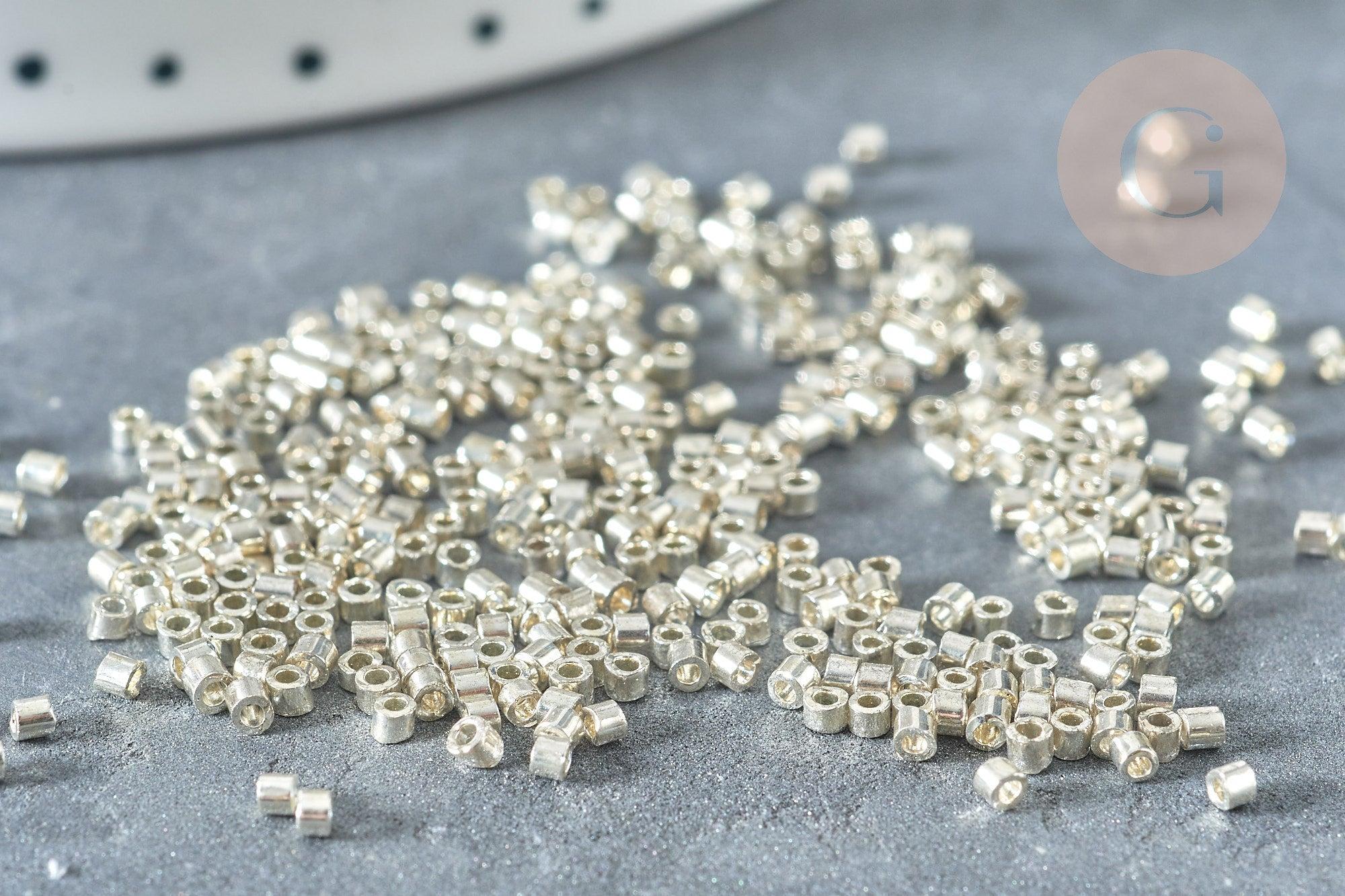Perles rocailles verre cylindrique gris métallisé façon Delica Miyuki Lined Crystal, x1 sachet de 8g (G8168)