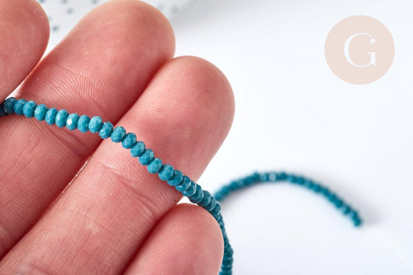 Perles rondelles verre opaque facettées vert 3x2mm, x1 fil de 39cm (G8263)