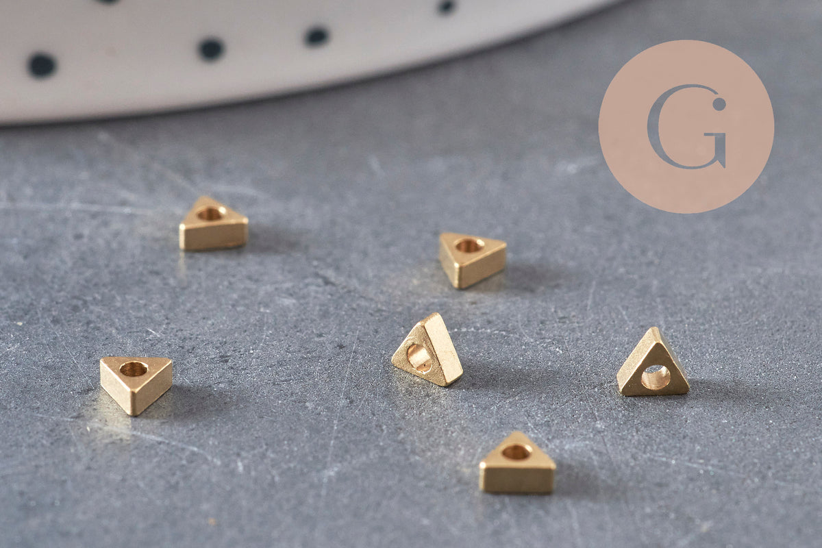 Cuentas triangulares separadoras de latón crudo chapado en oro de 3mm x10 VÁLIDO