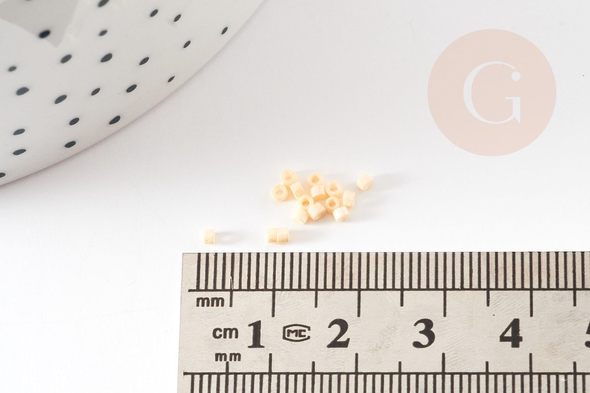 Perles tube jaune clair opaque façon Delica miyuki 1.5-2mm, x1 sachet de 8gr (G9160)