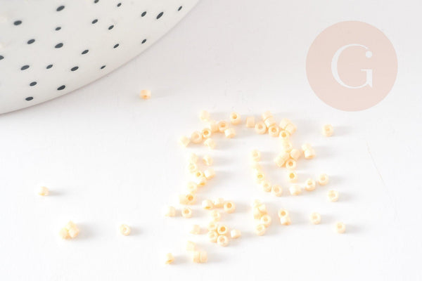 Perles tube jaune clair opaque façon Delica miyuki 1.5-2mm, x1 sachet de 8gr (G9160)