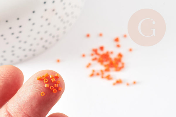 Perles tube orange opaque façon Delica miyuki 1.5-2mm, x1 sachet de 8gr (G9163)