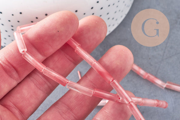 Perles tube quartz cerise verre 13mm, x1 fil de 37cm (G4159)