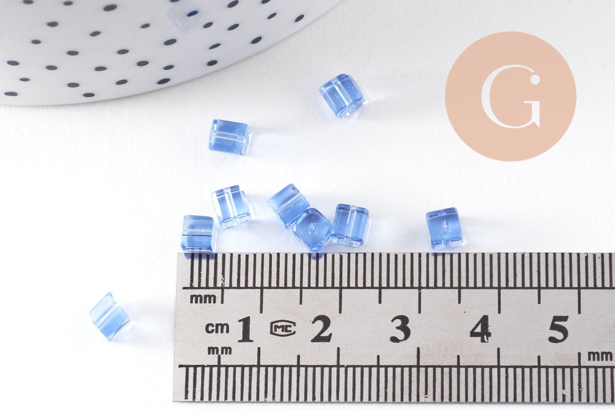 Perles verre carrées bleu clair 5mm, x50 (G2456)