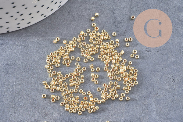 Petites perles rocaille dorée brillantes 2mm, x 20gr (G2034)