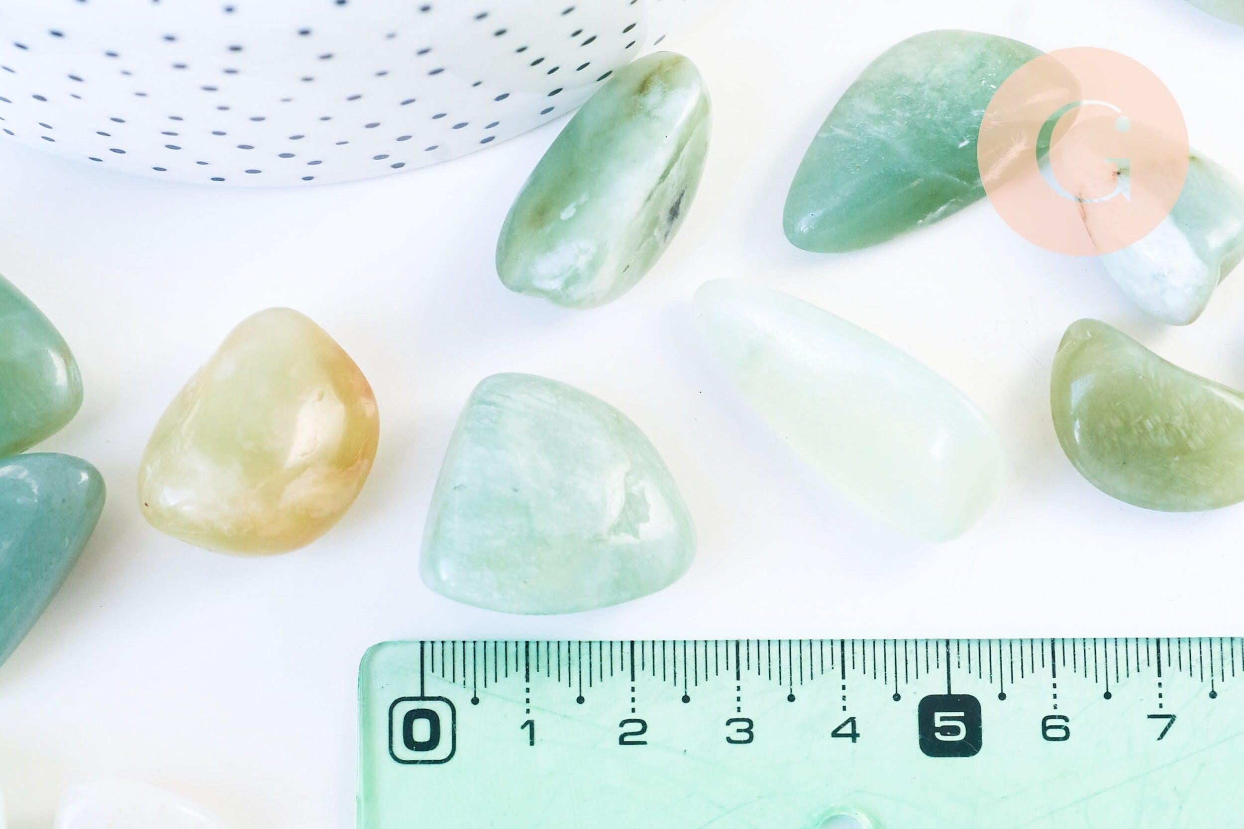 Pierre jade naturel roulé 15-32mm, pierre naturelle, litotherapie, sodalite naturelle, x20gr (G5783)