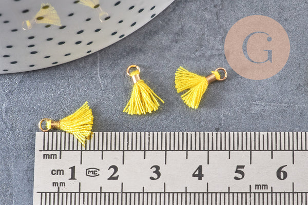Pompon jaune polyestère support doré,décoration pompon, pompon boucles,fabrication bijoux bohème,10-15mm,les 10 (G6237)