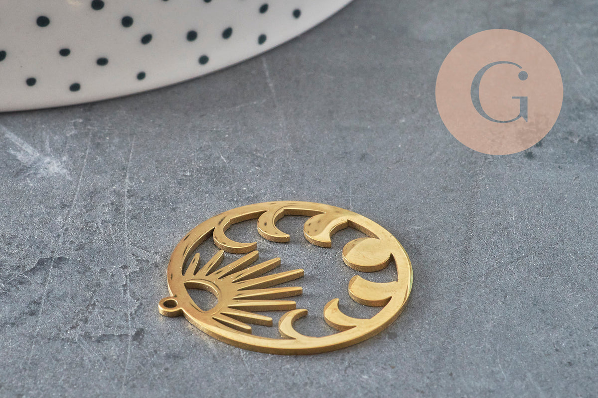 Pendentif rond lune et soleil acier 304 inoxydable doré 30mm, x1 (G6165)-Breloques et pendentifs-Gingerlily Perles
