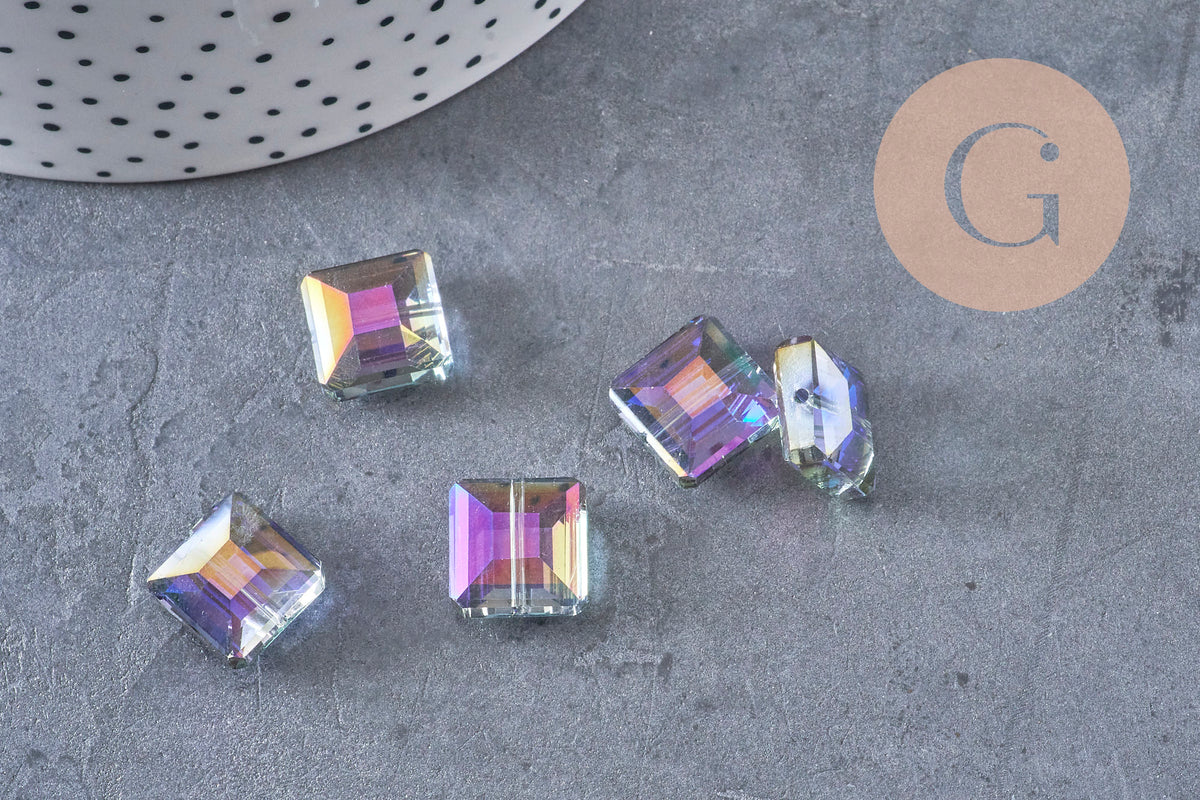 12mm faceted iridescent square glass bead, x5 beads (G9076)