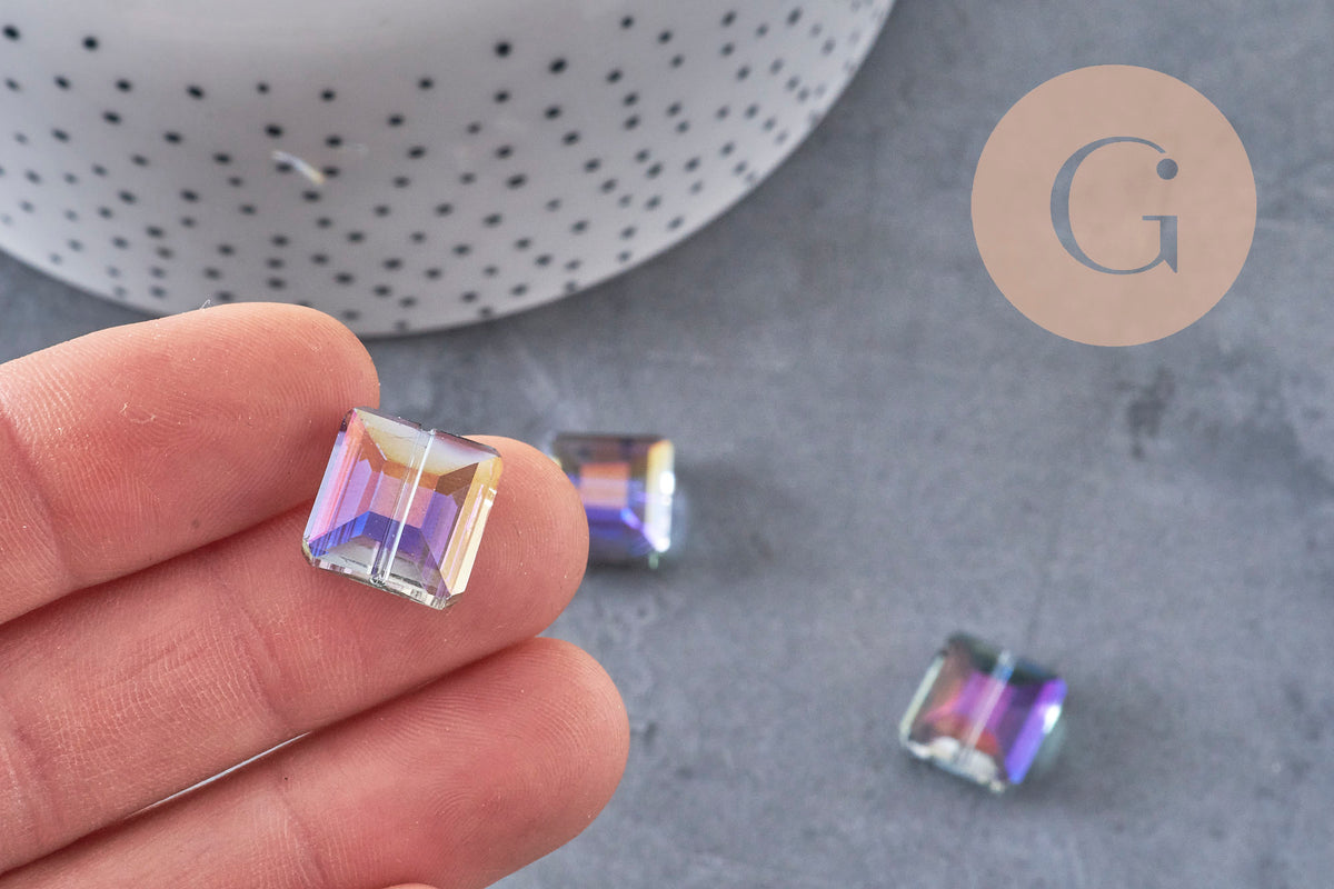 12mm faceted iridescent square glass bead, x5 beads (G9076)