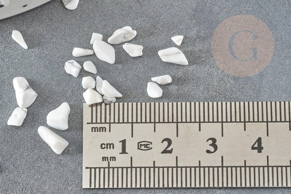 Sable chips pierre howlite blanche naturelle non percé, x20gr (G7669)