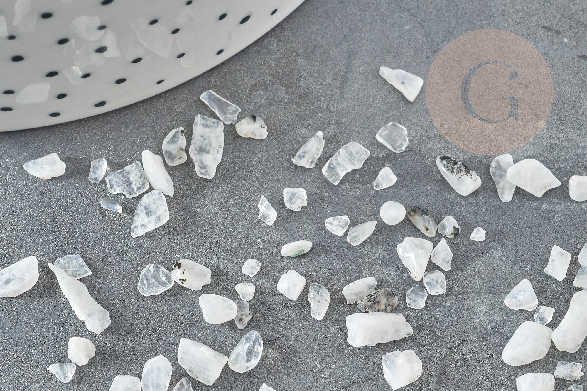 Sable chips pierre quartz blanc naturel 0.5-11.5mm non percé, x20gr (G3500)