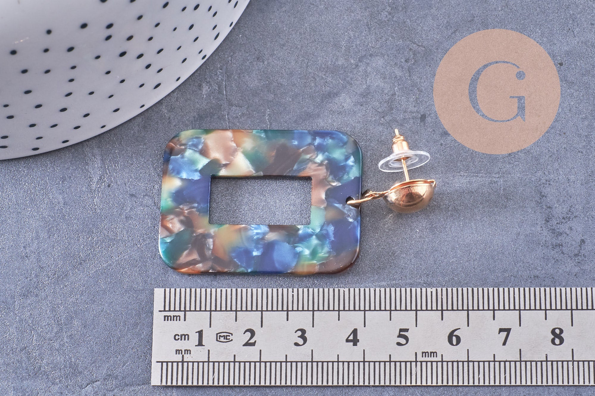 boucles pendantes rectangle résine zamac doré 55mm la paire (G0075)