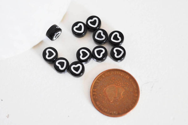 perle ronde coeur blanc plastique noir,perle plastique,perle ronde lettre,création bijoux, x 10Gr (G2490)