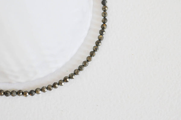 perles pyrite facettée, perles pyrite, fabrication bijoux, pyrite naturelle, création bijoux, 2mm, fil de 40cm G5489