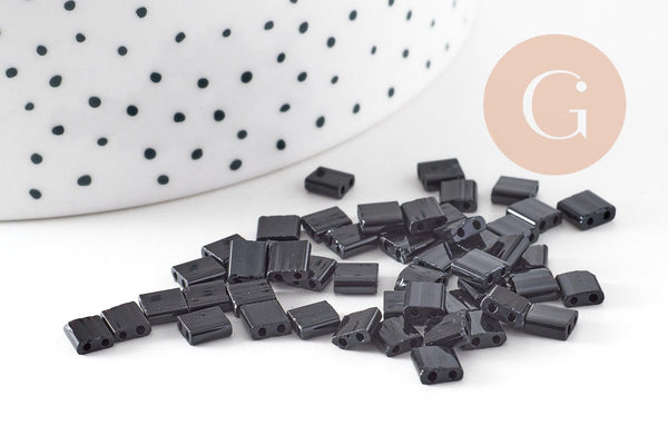 perles rocaille carré noir opaque, perle carré création bracelet, perle tila,4.5mm,2 trous, x50 (4.8GR) (G5479)